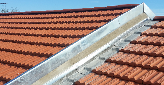 Habillages de rives, bandeaux et couvertines en zinc